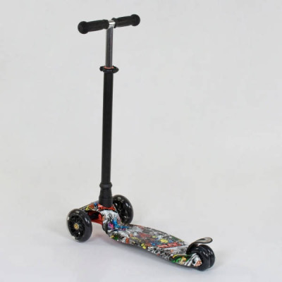 Самокат чотириколісний пластмасовий з підсвічуванням коліс А24642 ​​MAXI Best Scooter Чорний