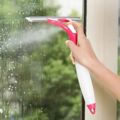 Щітка для миття вікон із пульверизатором (водозгін, стяжка) Economix Cleaning Рожева