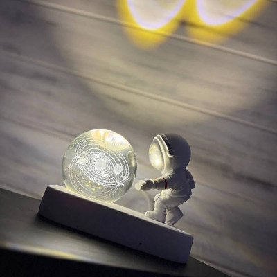 Декоративний нічник 3D кришталева куля Астронавт