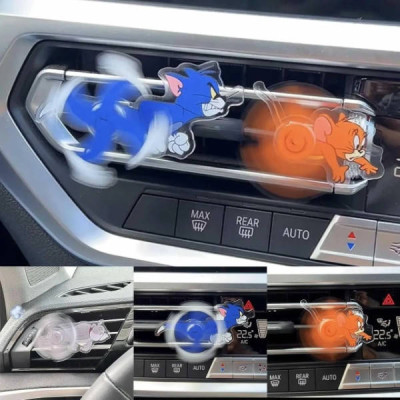 Набір декору в авто з кріпленням на дефлектор Tom and Jerry in Car