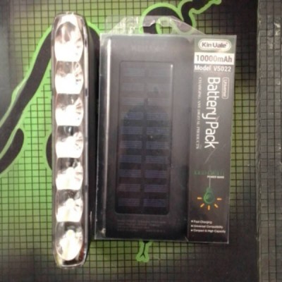 Power Bank літійполімерний із сонячною панеллю та ліхтариком 10000Mah Kin Vale V5022 Чорний