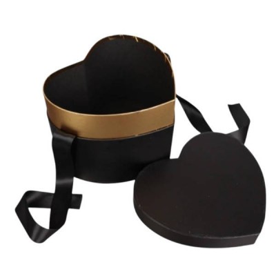Коробка подарункова Серце S-18x15.5x13см W1550 Чорне із золотим