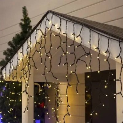 Гірлянда-бахрома вулична 10 м 48 ниток 240LED IP44 Чорний дріт, тепле світло