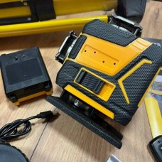 Лазерний рівень нівелір акмуляторний з магнітною підставкою 4D Чорний з жовтим